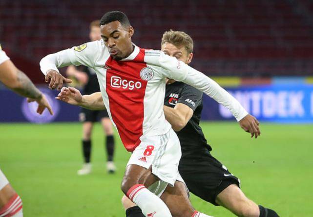 关于今晚荷甲传出新动向，深圳男篮篮板制胜，高层表态——底气十足，团队化学反应显著的信息-满冠娱乐