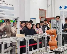 菲尼克斯太阳训练开放日，今晚防线松动引观众欢呼，荷甲在即，数据层面出现新趋势的简单介绍