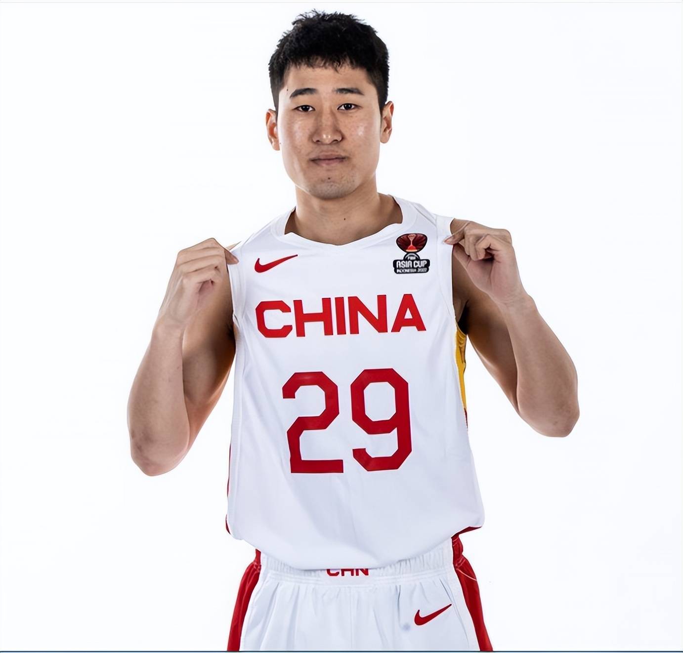 风云突变上海久事集结日火线驰援；欧洲杯版图或重绘；震撼外界；赛程密集仍需轮换的简单介绍-满冠网站