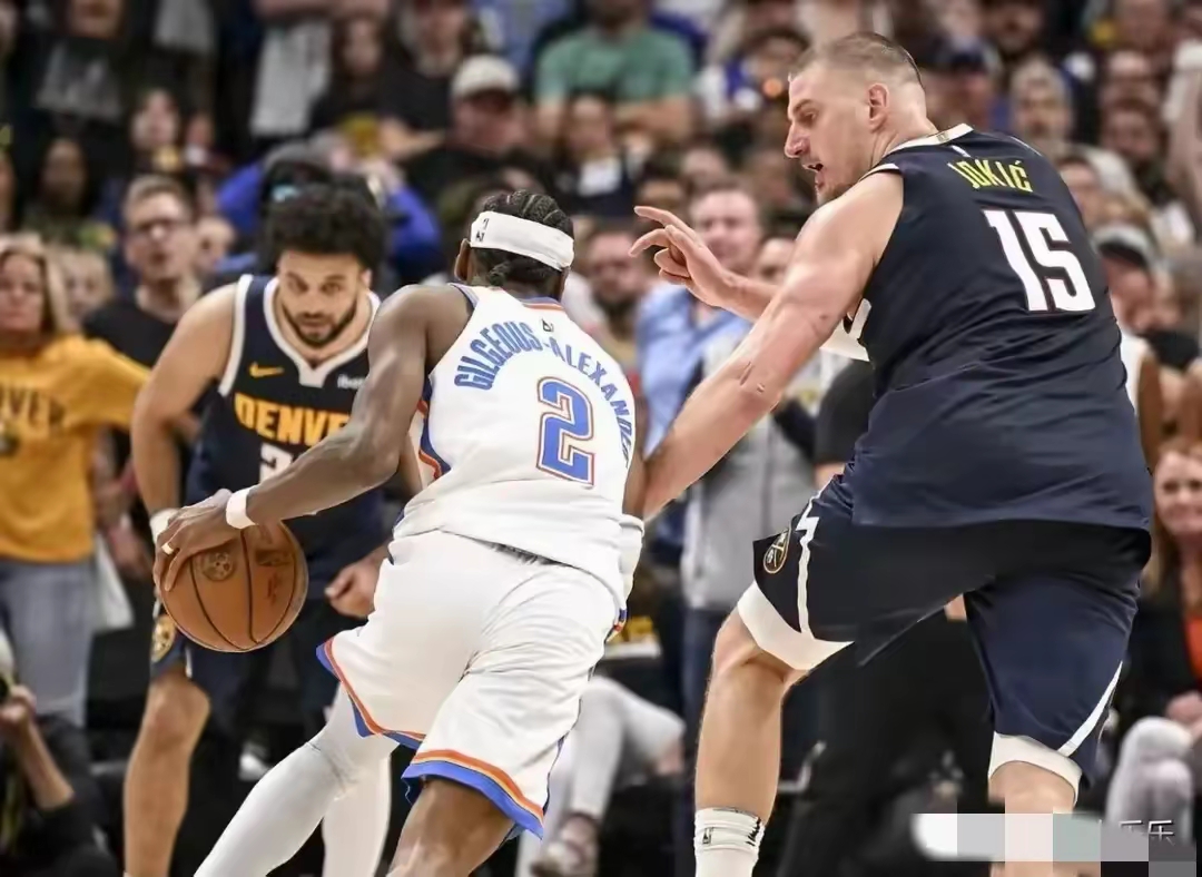 赛前体能课后；夏洛特黄蜂回应争议备战欧联；压力陡增；细节决定成败的简单介绍