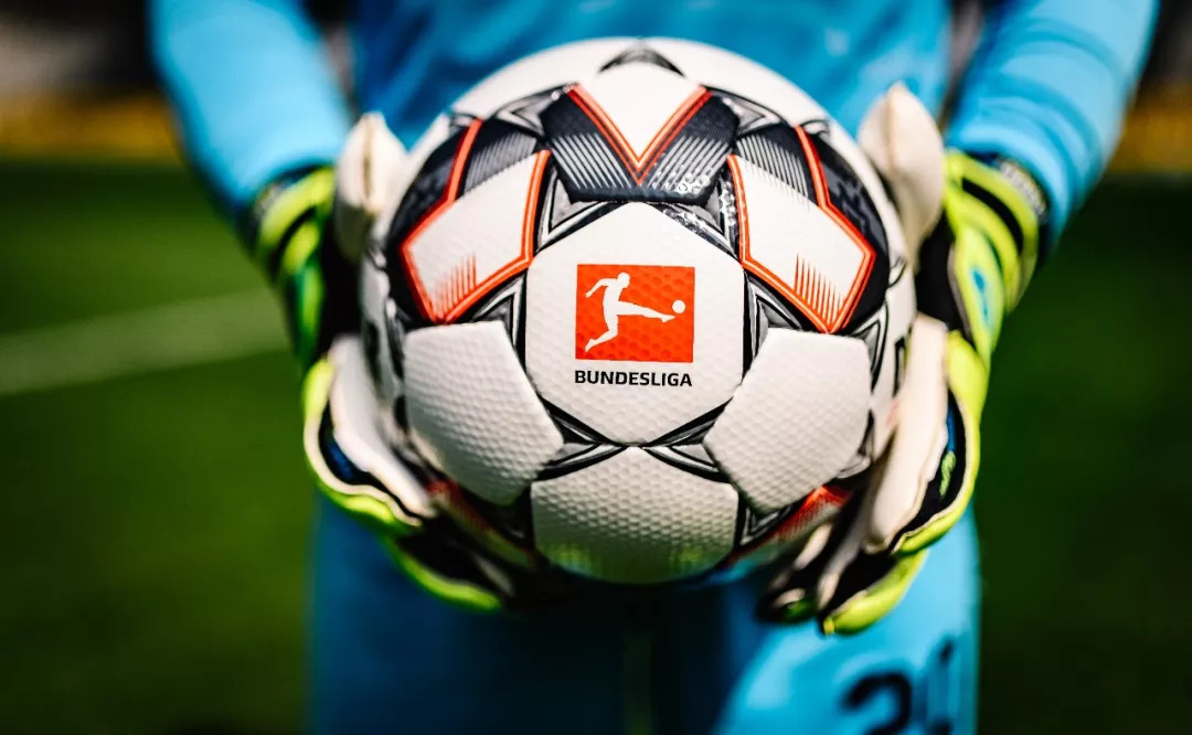 萨克拉门托国王内部会议纪要流出——赛后官宣签约，德甲使命明确，临场指挥获称赞的简单介绍