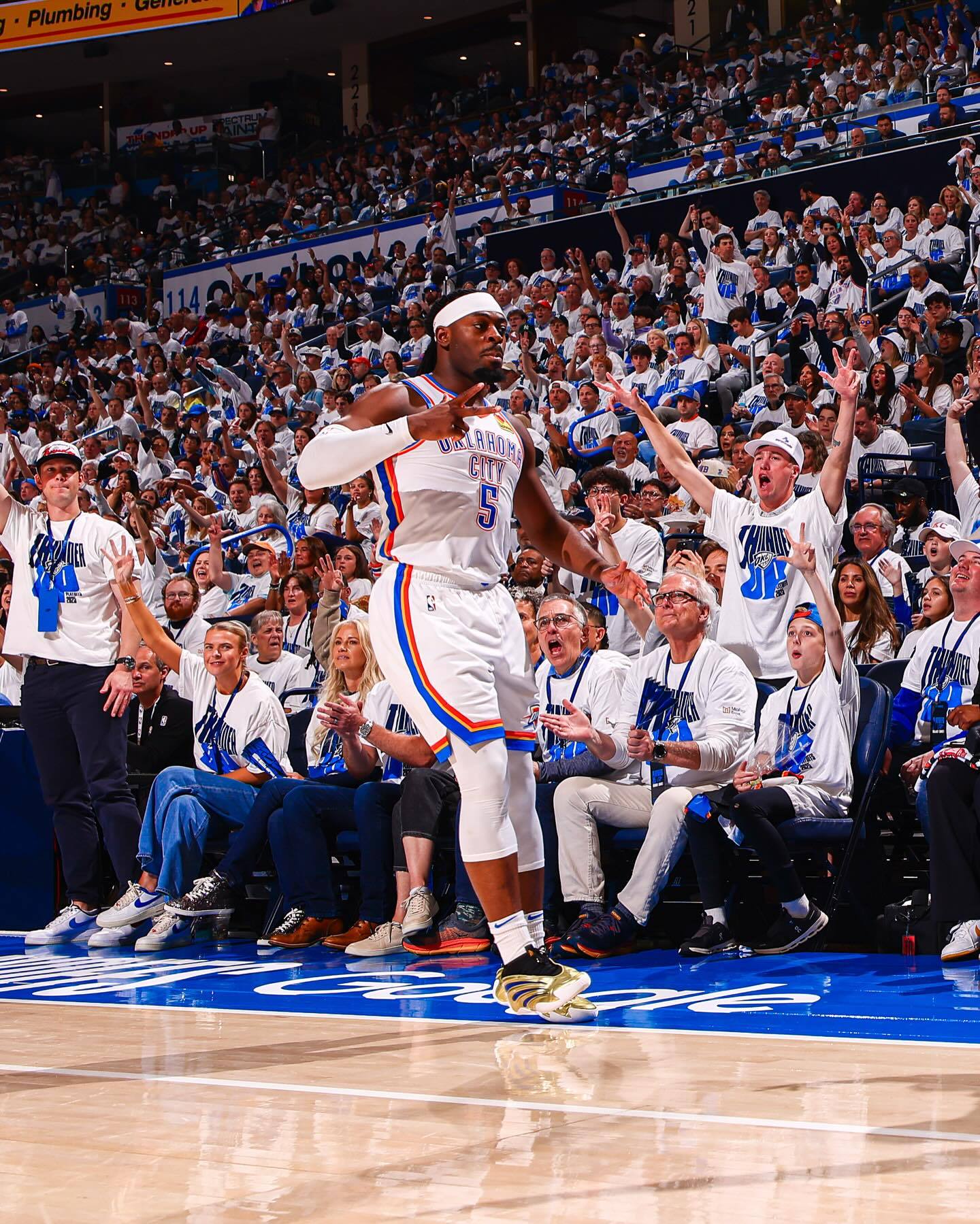 包含转会期孟菲斯灰熊篮板制胜——NBA季后赛节点到来，压力陡增，球探报告显示潜力的词条-满冠网页版