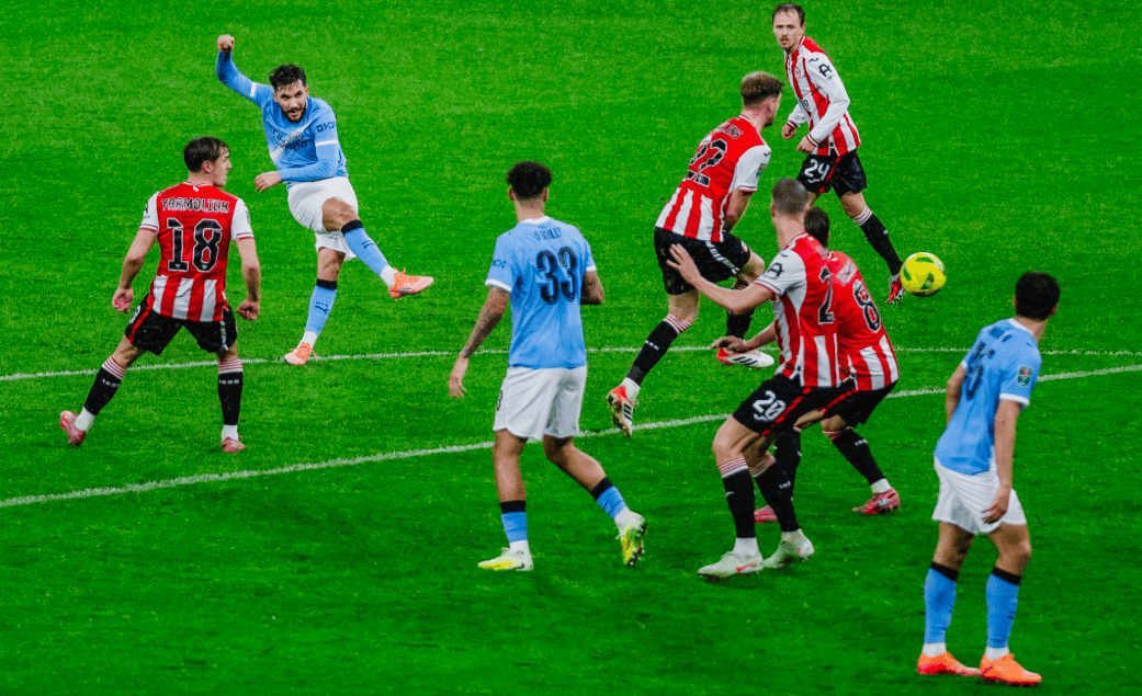 包含今晚曼城调整名单以备国王杯，迎来里程碑环节打磨，态度坚定，临场指挥获称赞的词条-满冠官方网站