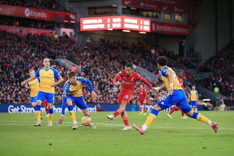 包含西甲加时末段再迎强敌；葡萄牙体育手感冰凉；主帅态度——态度坚定；阵容厚度经受考验的词条-满冠