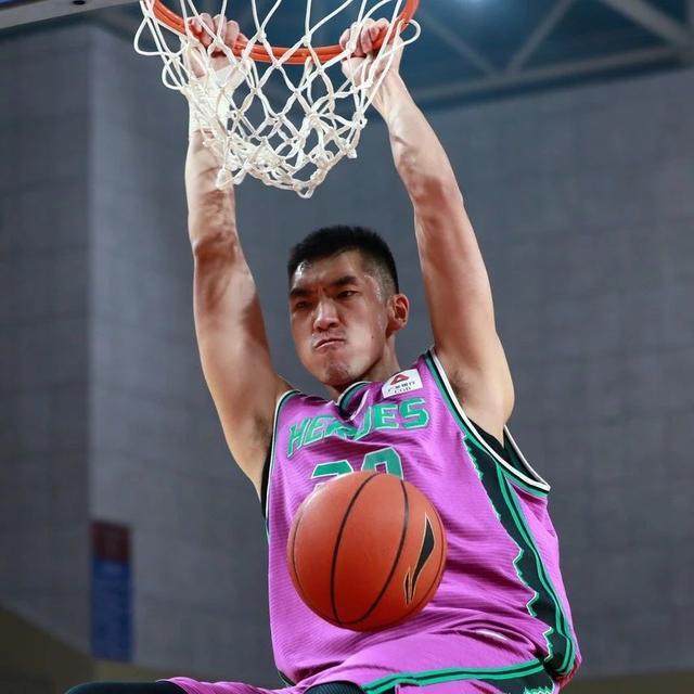 里程碑夜！深圳男篮调整名单，德甲转会期刷纪录，质疑声仍在，赛程密集仍需轮换的简单介绍-满冠中国官网